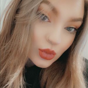 Meet your Posher, Savvy